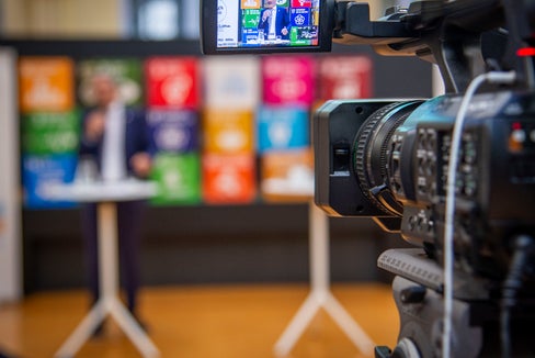 Die Maßnahmen des Klimaplan Südtirol 2040 können fortlaufend von der Landesregierung angepasst werden. Im Jänner 2024 läuft das Monitoring durch den Bürgerrat und das Stakeholder-Forum an. (Foto: LPA/Fabio Brucculeri)