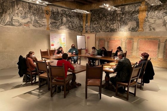 Un momento di condivisione durante la Giornata dei Musei dell'Euregio a Bolzano. (Foto: ASP)