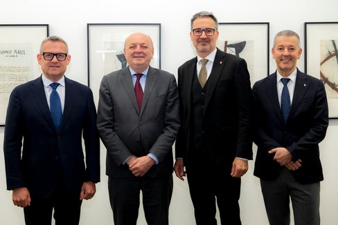 Da sinistra l'assessore provinciale alle Opere pubbliche, Valorizzazione del patrimonio, Libro fondiario e Catasto, Christian Bianchi, il ministro dell'Ambiente e della Sicurezza energetica Gilberto Pichetto Fratin, il presidente della Provincia autonoma di Bolzano Arno Kompatscher e l'assessore provinciale alla Protezione dell'ambiente, della natura e del clima, Energia, Sviluppo del territorio e Sport, Peter Brunner (Foto: Manuela Tessaro)