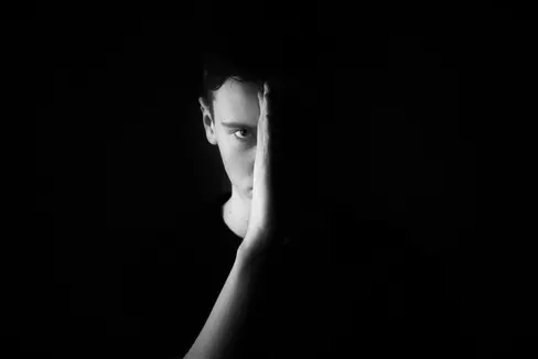 Il 15 e 16 gennaio 2024 alla “Casa della famiglia” di Soprabolzano è in programma una due giorni di formazione sugli “Interventi pedagogici per affrontare i pensieri suicidi nei bambini e negli adolescenti” (Foto: Pixabay)