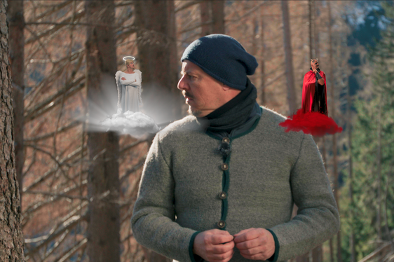 Come proprietario di un bosco, Thomas Hochkofler lotta con la sua coscienza. Questo video fa parte della campagna della Ripartizione Foreste per combattere il bostrico. (Foto: Moviemento)