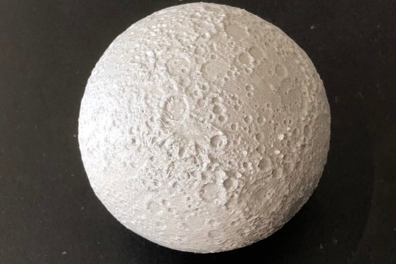 Topographisches Modell des Mondes (Foto: LPA/Deutsche Bildungsdirektion)