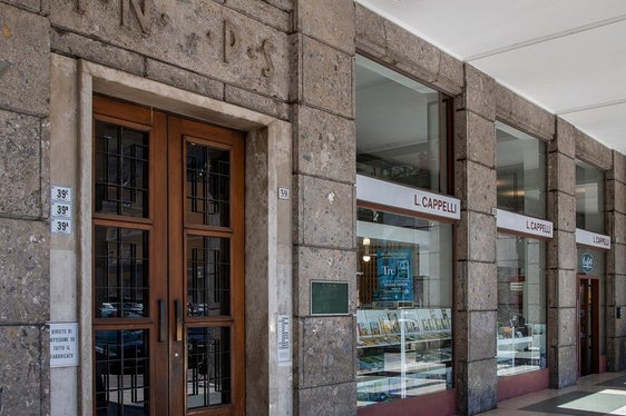 Im Erdgeschoss der Räumlichkeiten am Siegesplatz 39/Ecke Freiheitsstraße 9 sollen unter anderem die Büros der Agentur Südtiroler Einzugsdienste untergebracht werden. (Foto: LPA)