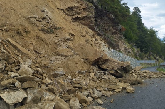 Lo spostamento della strada di accesso al maso Platztair è stata una delle misure da attuare dopo l'incendio boschivo di Laces.(Foto: USP/Ispettorato forestale di Silandro)