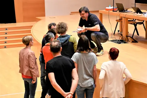 Der Referent Matthias Ludwig, Professor für Didaktik der Mathematik an der Goethe-Universität in Frankfurt, ging darauf ein, wie man Mathematik im Freien anwenden kann; dabei bezog er sich auf Beispiele und Hilfsmittel von der Antike bis zur heutigen Zeit. (Foto: LPA/Margit Pichler)