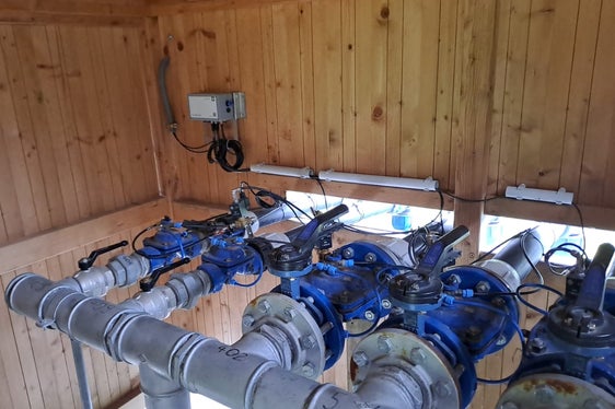 Ausgezeichnetes Projekt Sensorbasierte Bewässerung: die Ventilsteuerung der Bewässerung (Foto: LPA/Agrarbetrieb Laimburg in der Agentur Landesdomäne)