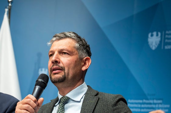 Wir bringen Infrastrukturentwicklung und Raumplanung in Einklang und schaffen damit eine solide Grundlage für die Weiterentwicklung dieses wichtigen Verkehrsknotens”, erklärt Mobilitäts- und Infrastrukturenlandesrat Daniel Alfreider. (Foto: LPA/Fabio Brucculeri)