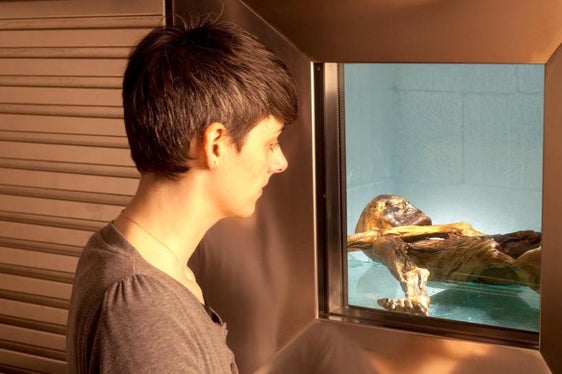 La mummia del ghiacciaio Ötzi nel Museo Archeologico (Foto: SAM/Augustin Ochsenreiter)