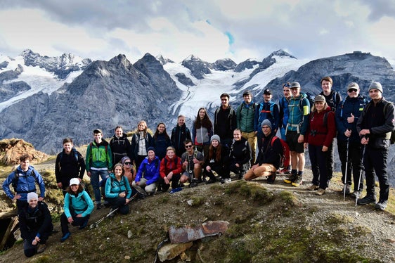 Exkursionen, Vorträge und Workshops standen auf dem Programm des diesjährigen Gletschercamps für Schülerinnen und Schüler im Nationalpark Stilfserjoch. (Foto: Bildungsdirektion/Aspmair)