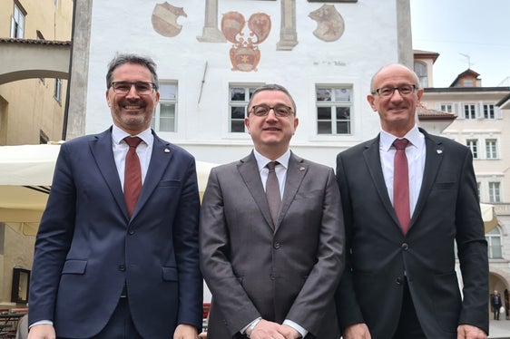 I tre Presidenti dell'Euregio: da sinistra Arno Kompatscher (Alto Adige), Maurizio Fugatti (Trentino) e Anton Mattle (Tirolo). (Foto: Euregio)
