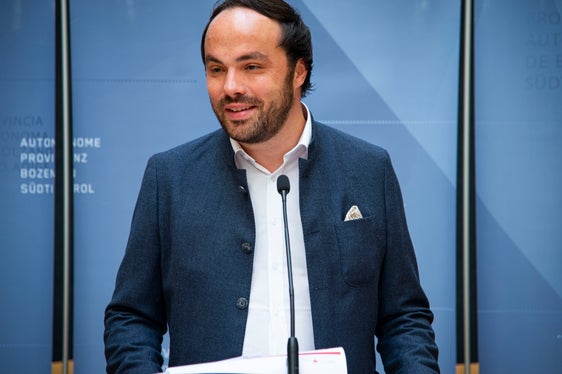L'assessore alla scuola tedesca Philipp Achammer: Mettendo le ragazze e i ragazzi al centro del progetto scolastico in Alto Adige (Foto: ASP/Fabio Brucculeri)