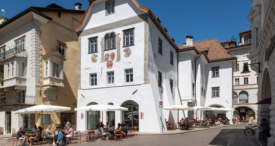 Das Waaghaus in Bozen ist Sitz der Euregio und Austragungsort der Kulturdonnerstage. (Foto: LPA)