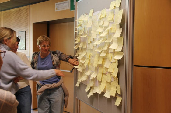 I workshop hanno preso in considerazione scenari futuri probabili, auspicabili e alternativi. (Foto: USP/Ufficio Educazione permanente e lingue)