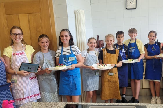 Food around the world (Foto: LPA/Deutsche Bildungsdirektion/Miriam Donà)