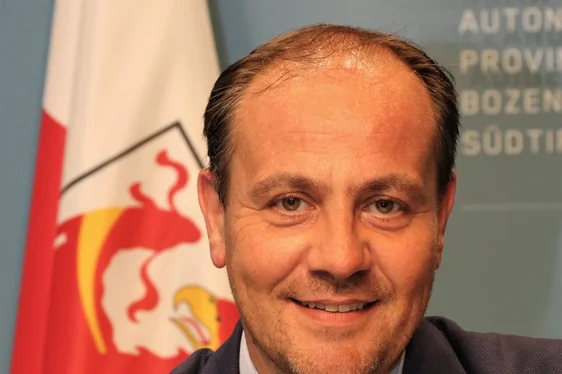 L'assessore alla cultura italiana Giuliano Vettorato: L’arte e la cultura hanno un ruolo di aggregazione, di stimolo intellettuale e di valorizzazione della nostra identità. (Foto: ASP)