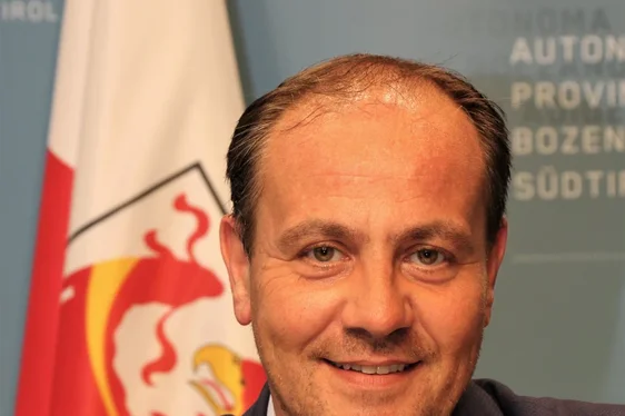 L'assessore alla cultura italiana Giuliano Vettorato: L’arte e la cultura hanno un ruolo di aggregazione, di stimolo intellettuale e di valorizzazione della nostra identità. (Foto: ASP)