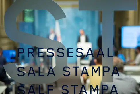 Venerdì 5 luglio l'assessora Pamer, insieme ai rappresentanti delle quattro associazioni cooperative, offrirà una panoramica del settore cooperativo in Alto Adige e di quelle che si prospettano le future priorità. (Foto: ASP/Fabio Brucculeri)