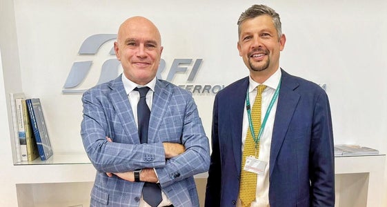 RFI-Geschäftsführer Aldo Isi und Infrastrukturen- und Mobilitätslandesrat Daniel Alfreider (v.l.n.r.). (Foto: LPA/Ressort für Infrastrukturen und Mobilität)