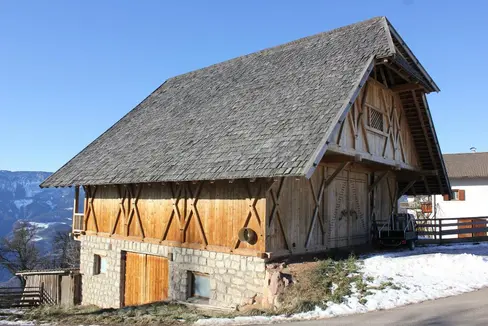 Beispiel eines Schindeldaches (Foto: LPA/H. Maier)