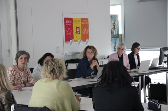 Landesrätin Rosmarie Pamer (Mitte) möchte die Zusammenarbeit mit den Agenturen verstärken. (Foto: LPA/Simone Treibenreif)