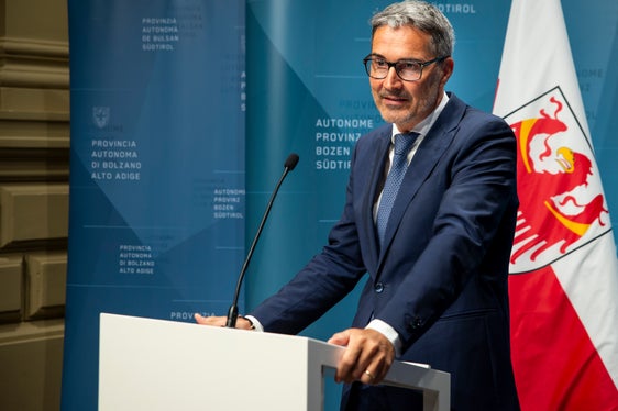 Die Erweiterung des Noi-Parks schlägt laut Landeshauptmann Arno Kompatscher (im Bild) mit rund 29 Millionen Euro zu Buche. (Foto: LPA/Fabio Brucculeri)