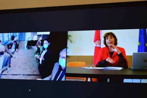 Assessora Hochgruber Kuenzer interviene a conferenza internazionale Europa Forum Luzern: “Legge territorio e paesaggio tassello importante per la tutela del clima”. (Foto: ASP/Marcella Morandini)