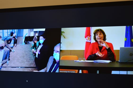 Assessora Hochgruber Kuenzer interviene a conferenza internazionale Europa Forum Luzern: “Legge territorio e paesaggio tassello importante per la tutela del clima”. (Foto: ASP/Marcella Morandini)