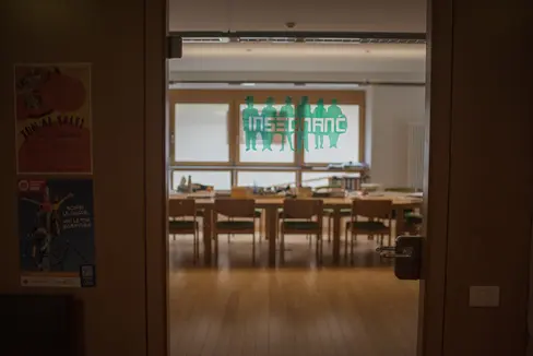 Am 12. und 13. Juni können Lehrerinnen und Lehrer die unbefristeten und befristeten Stellen an Grund-, Mittel- und Oberschulen in den ladinischen Ortschaften online wählen. (Foto: LPA/Patrizia Corriero)