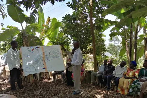 Cooperazione transfrontaliera tra Uganda e Tanzania: organizzazione comunitaria per la salvaguardia della riserva naturale della foresta Minziro tra Uganda e Tanzania (Foto: Ufficio relazioni estere e volontariato)