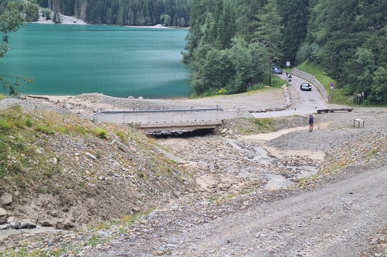 Circa 6000 metri cubi di materiale sono caduti nel Rio Croda Rossa ad Anterselva e la strada di Passo Stalle è stata raggiunta dalla colata senza tuttavia essere invasa dal materiale (Foto: ASP/Ufficio provinciale sistemazione bacini montani Est)