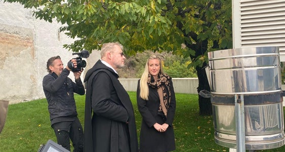 Dreh für „So isst Euregio“ im Stift Marienberg: Seit 1854 werden dort täglich Wetterdaten aufgezeichnet. (Foto: Euregio)