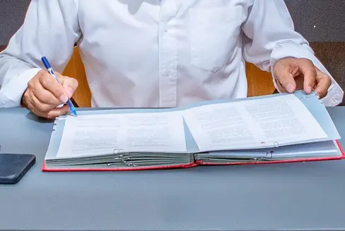 I sindacati e l'Agenzia provinciale per le relazioni sindacali hanno siglato la bozza di accordo sull'adeguamento strutturale all'inflazione degli stipendi di insegnanti e personale educativo (Foto: USP/Greta Stuefer)