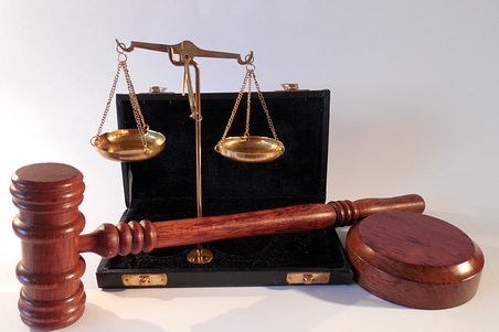 Das neue Gerichtszentrum soll verschiedene Ämter einheitlich unterbringen und Mietkosten sparen helfen. (Foto: Unsplash)