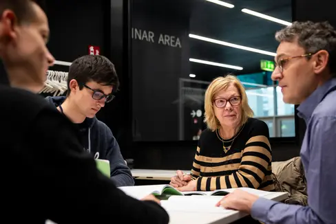 56 Bürgerinnen und Bürger befassen sich im Klimabürgerrat mit den im Klimaplan enthaltenen Maßnahmen und erarbeiten Vorschläge: Vor kurzem fand das zweite Treffen in Bozen statt. (Foto: LPA/Fabio Brucculeri)