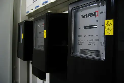 Die angekündigte nationale Strompreiserhöhung abfedern: Alperia hat den Auftrag, Vorschläge zu erarbeiten. (Foto: pixabay.com)