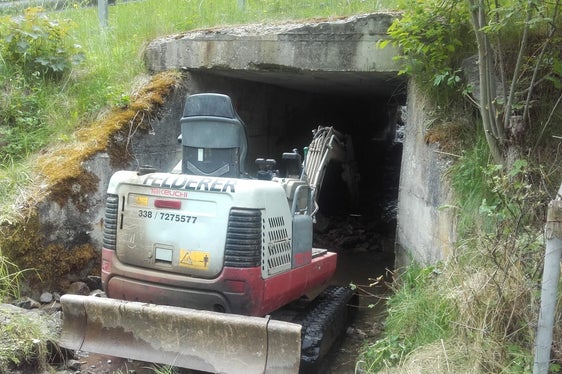 Il Rio Sassalbo al passaggio con la strada della Val Senales e ha liberato la strada dal materiale detritico (Foto: Agenzia per la protezione civile/Ufficio provinciale sistemazione bacini montani ovest/Martin Eschgfäller)