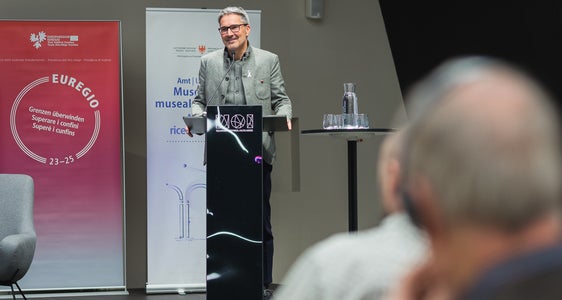 Euregio-Präsident, Südtirols Landeshauptmann Arno Kompatscher: Es ist wichtig, die kulturellen Schätze der Euregio möglichst vielen Zielgruppen nahe zu bringen. (Foto: LPA/Patrizia Corriero)