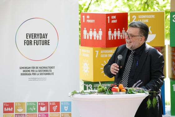 Prof. Tappeiner: Wir haben den bedeutendsten Strukturwandel der letzten 100 Jahre vor uns. (Foto: LPA/Tiberio Sorvillo)