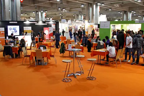 Alla settima Fiera del Volontariato, circa 40 associazioni e organizzazioni di volontariato sociale si presentano e illustrano le proprie attività (Foto del 2019: ASP/Greta Stuefer)