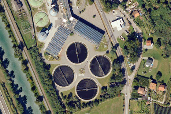 Die Kläranlage von Sinich im Orthofoto (Quelle: Geobrowser Maps)