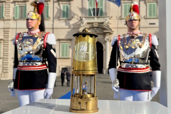 Am 4. Dezember war das Olympische Feuer über eine Laterne von Griechenland nach Rom gebracht worden. (Foto: Quirinal. Das Foto darf nur im Zusammenhang mit dieser Aussendung verwendet werden.)