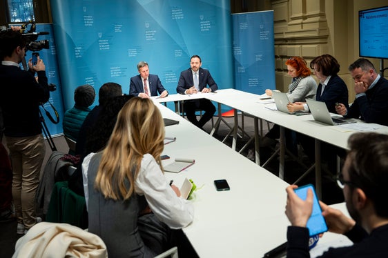 Un momento della conferenza stampa tenutasi a Palazzo Widmann. (Foto: USP/Fabio Brucculeri)