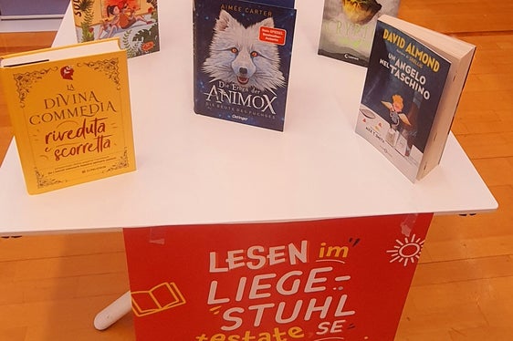 Quasi 900 giovani di tutta la provincia hanno potuto scegliere tra 40 titoli in lingua italiana e tedesca (FOTO ASP)