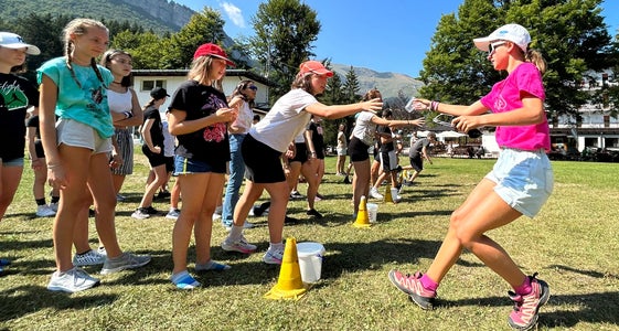 Neue Freundschaften knüpfen und gemeinsam bei Spiel und Spaß eine Woche im Trentino verbringen konnten 60 Jugendliche beim Euregio-Sommercamp 2023. (Foto: Euregio/Nicola Campestrini)