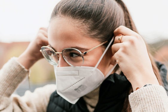Für Besuche im Altersheim oder im Seniorenwohnheim bleibt die Maskenpflicht aufrecht. Impfungen müssen nicht mehr nachgewiesen werden. (Foto: Unsplash)