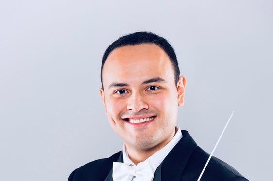 Il colombiano Edwin Cáceres-Peñuela ha vinto il concorso per la direzione artistica della nuova Orchestra Giovanile dell'Alto Adige; ha studiato direzione d'orchestra al conservatorio di Klagenfurt e all'Università Mozarteum di Salisburgo. (Foto: Simon Kupferschmied)