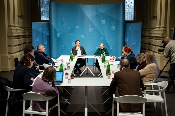 Tre i punti al centro dell'incontro con i media degli assessori Philipp Achammer e Magdalena Amhof: apprezzamento, salvaguardia e prospettive future (Foto: USP/Fabio Brucculeri)