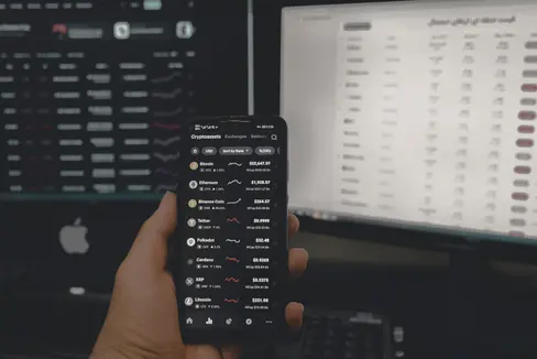 Per garantire la competitività delle microimprese sono necessari una forte digitalizzazione e l’ampliamento delle loro competenze digitali (Foto: Sajad Nori/Unsplash)