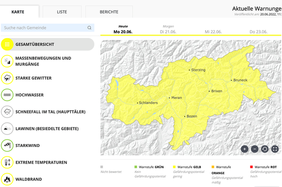 Der Warnlagebericht des Landeswarnzentrums in der Agentur für Bevölkerungsschutz beinhaltet die Bewertung des Gefährdungspotenzials und die Warnstufen: Gelb steht für kleinräumige Ereignisse, die heftig und unvermittelt auftreten können. (Quelle: Warnlagebericht des Landeswarnzentrums in der Agentur für Bevölkerungsschutz )