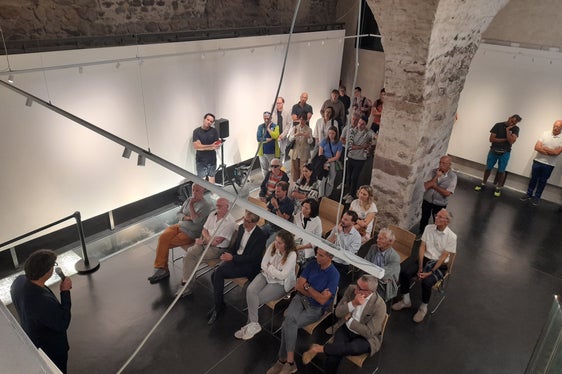 Einführung in die Ausstellung Goodbye Glaciers: Forever? in der Stadtgalerie am Dominikanerplatz in Bozen (Foto: LPA/Maja Clara)